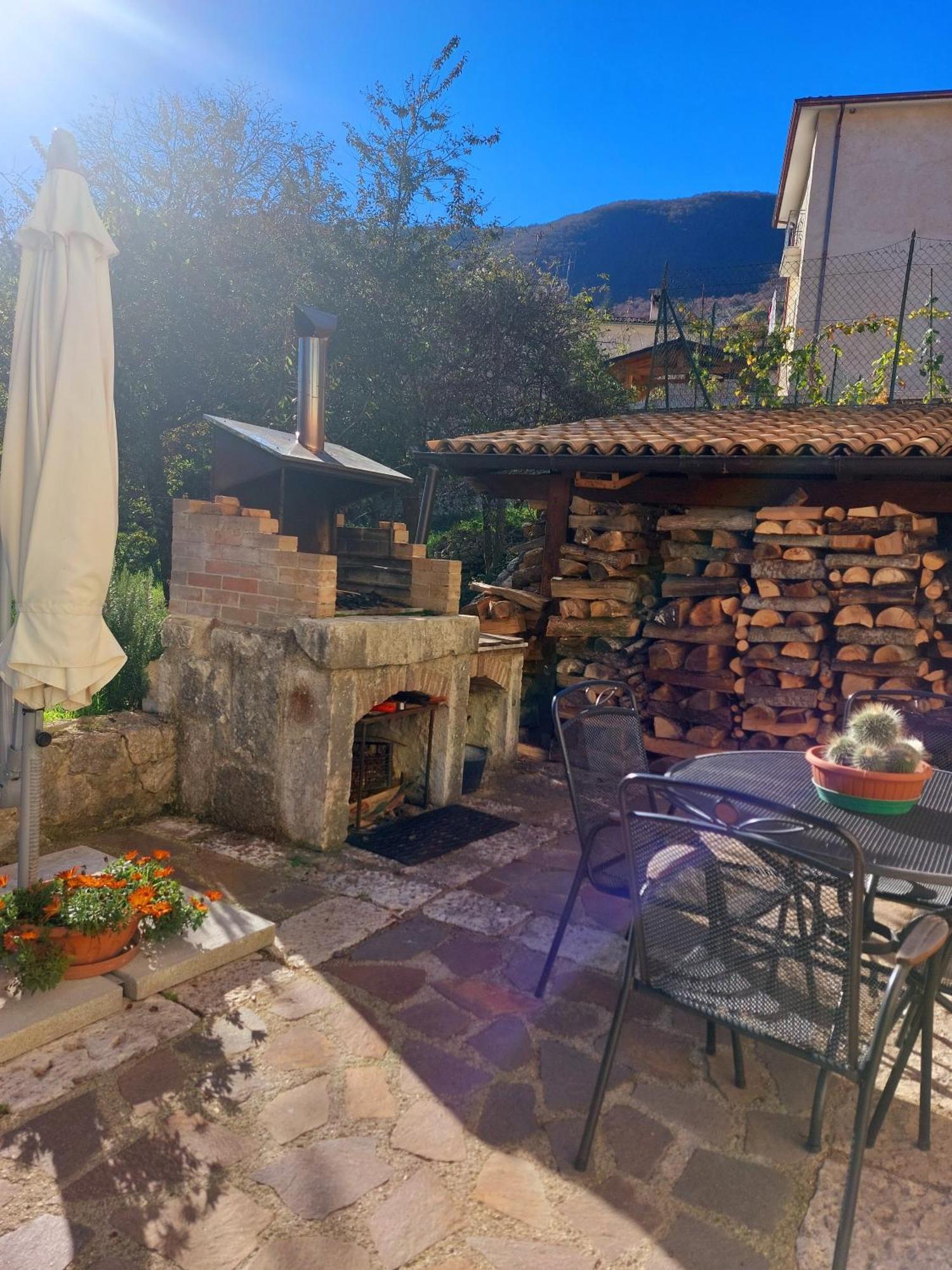 Vila A Due Passi Dai Lupi Civitella Alfedena Exteriér fotografie